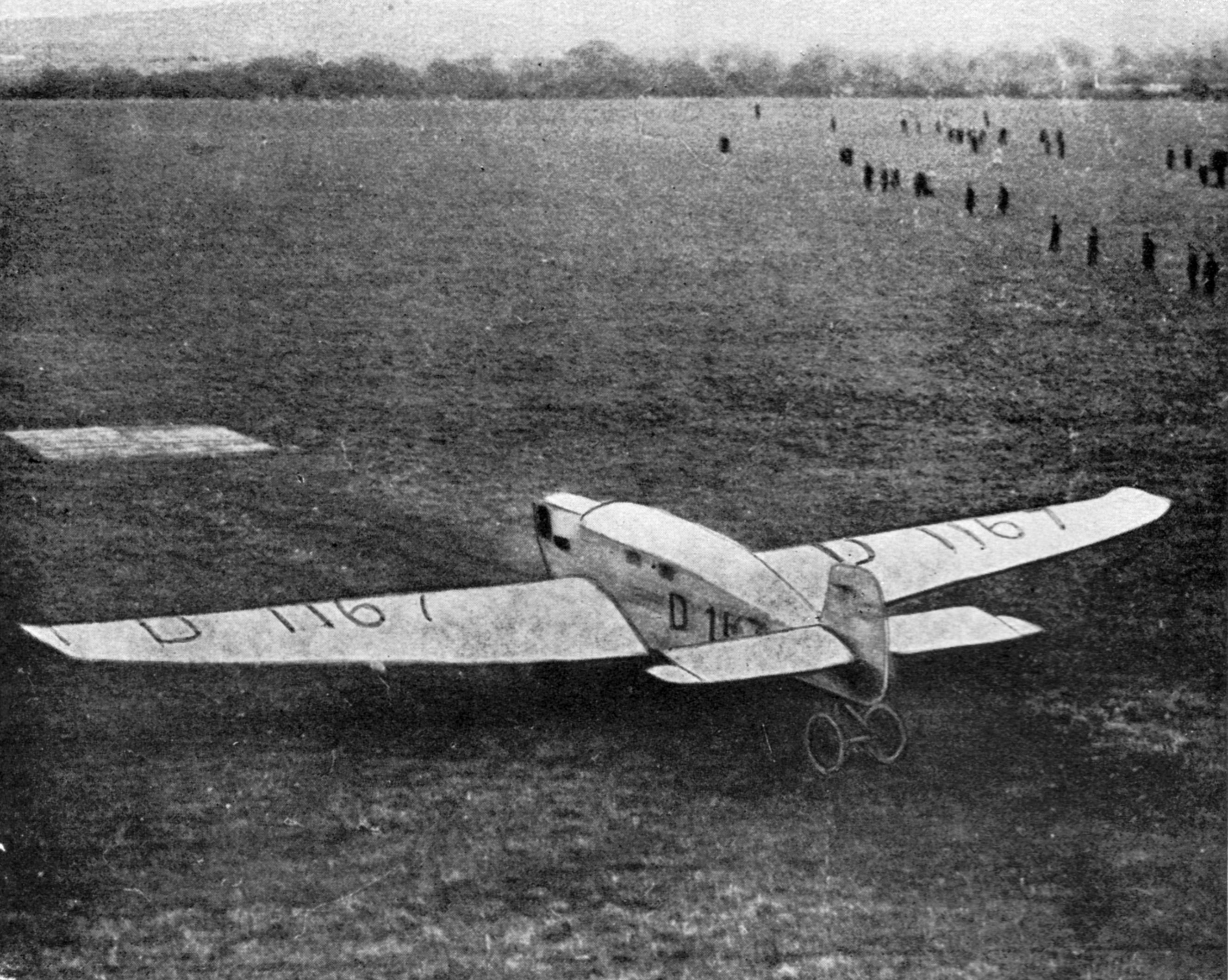 Das Flugzeug „Bremen“ unmittelbar vor dem Start
